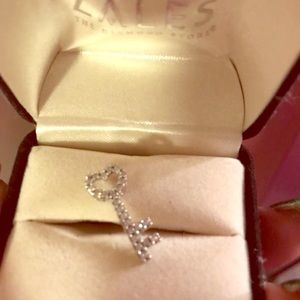 Diamond 🔐 lock key pendant